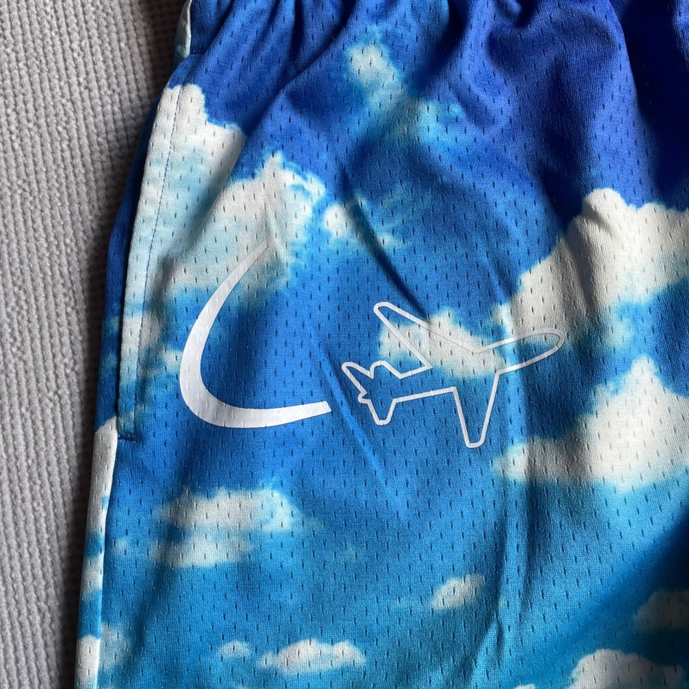 B101 Cloud Print Basketball Shorts Small Blue White Mesh Retro - Picture 3 of 8
